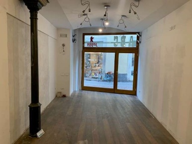 Foto Negozio a Rovereto di 50 m² con 1 locali in vendita