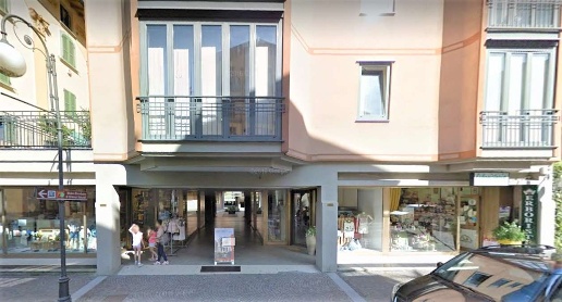 Foto Negozio in Via San Carlo 7, San Pellegrino Terme Centro di 68 m²