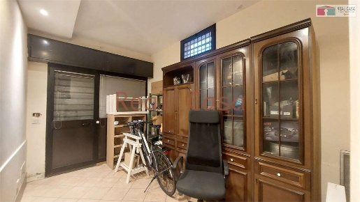 Foto Ufficio a Modena di 80 m² con 5 locali in affitto