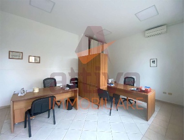 Foto Ufficio a Castelfidardo di 35 m² con 1 locali in affitto