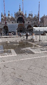 Foto Negozio in Riva degli Schiavoni, Venezia San Marco di 90 m² in vendita