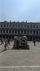 Foto Negozio in Riva degli Schiavoni, Venezia San Marco di 90 m² in vendita