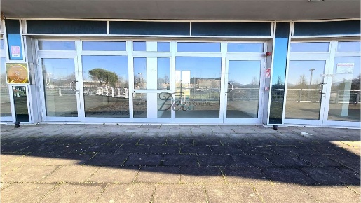 Foto Ufficio in Viale Europa  22, Capannori Lammari - Lunata di 43 m²