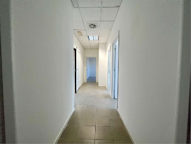 Foto Ufficio a Ancona di 140 m² con 6 locali in affitto