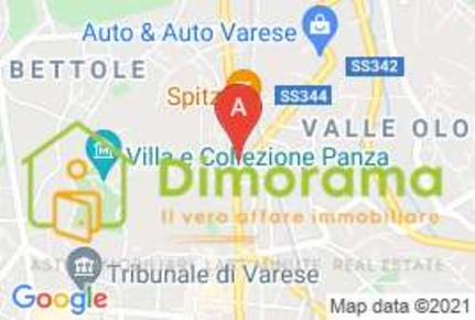 Foto Negozio in Piazza Repubblica, Varese Centro di 73 m² con 1 locali