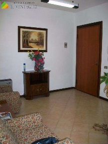 Foto Ufficio a Sassuolo di 80 m² con 1 locali in vendita