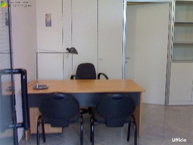 Foto Negozio a Sassuolo di 30 m² con 1 locali in vendita