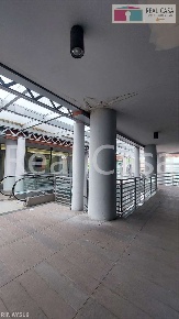 Foto Ufficio a Modena di 200 m² con 1 locali in affitto