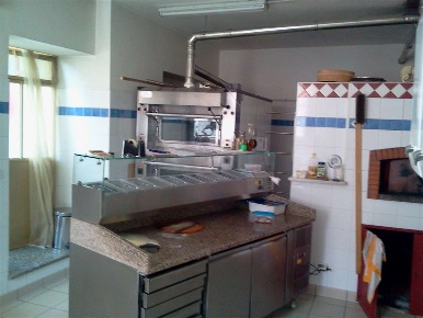 Foto Attività commerciale a Pinerolo di 60 m² con 2 locali in vendita