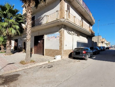 Foto Magazzino in VIA PADULA, Cerignola di 130 m² con 1 locali in affitto
