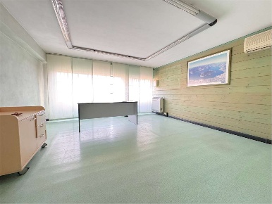 Foto Ufficio in Via Nazionale 76, Costa Volpino Centro di 90 m² in affitto