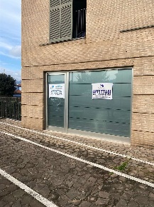 Foto Ufficio a Spoleto di 80 m² con 2 locali in affitto