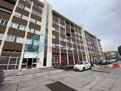Foto Ufficio in Via Righi 29, Novara San Martino di 322 m² con 6 locali
