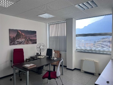 Foto Ufficio in viale trento, Rovereto Stadio, Brione, Sant'Ilario di 50 m²