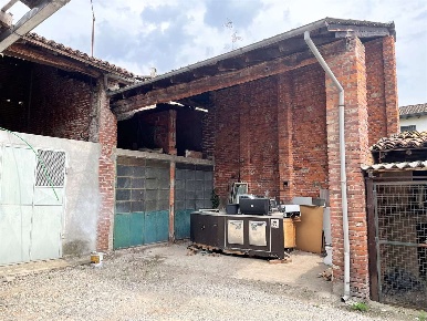 Foto Magazzino a Novara di 30 m² con 1 locali in vendita