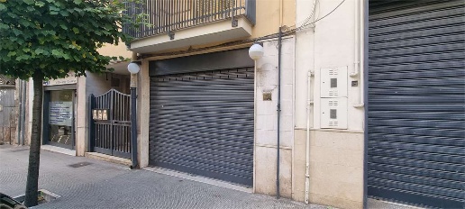 Foto Negozio in Corso G. Di Vittorio 107, Gravina in Puglia di 105 m²