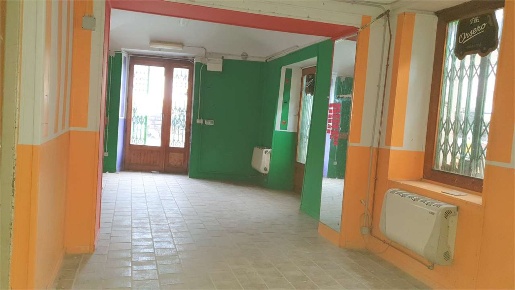 Foto Negozio in PIAZZA PESCATORE 28, San Giorgio Canavese Centro di 100 m²