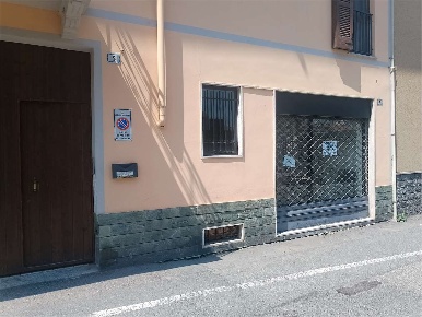 Foto Negozio a Cameri di 75 m² con 2 locali in affitto