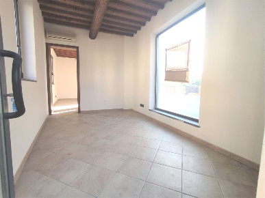 Foto Negozio in Via delle Ville Prima 450, Lucca San Marco - Acquacalda