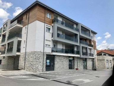 Foto Negozio in via Sangro 64, Castel di Sangro Centro di 107 m² in affitto