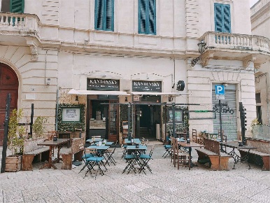 Foto Attività commerciale a Lecce di 50 m² con 2 locali in vendita
