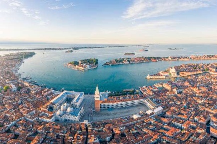 Foto Negozio in Piazza San Marco, Venezia San Marco di 300 m² con 6 locali