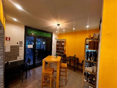 Foto Attività commerciale a Rovereto di 45 m² con 2 locali in vendita