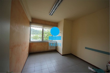 Foto Ufficio a Pesaro di 75 m² con 3 locali in affitto