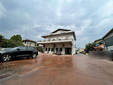 Foto Magazzino in via Torre, Medolago di 733 m² con 3 locali in vendita