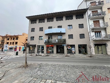 Foto Negozio a Alba di 38 m² con 2 locali in vendita