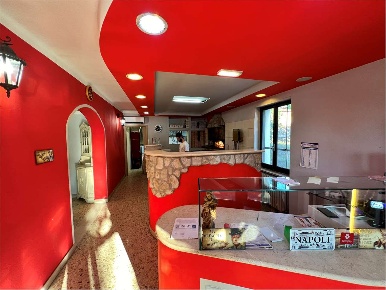 Foto Negozio in Via Val d'Enza Nord  152, Canossa Ciano D'enza di 97 m²