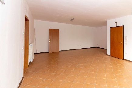 Foto Ufficio in Via Canaletto, San Prospero di 89 m² con 3 locali