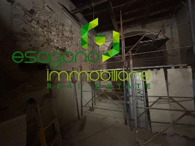 Foto Negozio a Siracusa di 75 m² con 2 locali in vendita