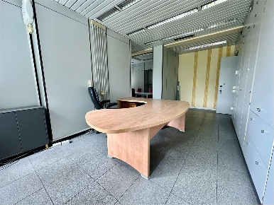 Foto Ufficio in viale giuseppe giusti, Lucca Arancio di 93 m² con 3 locali