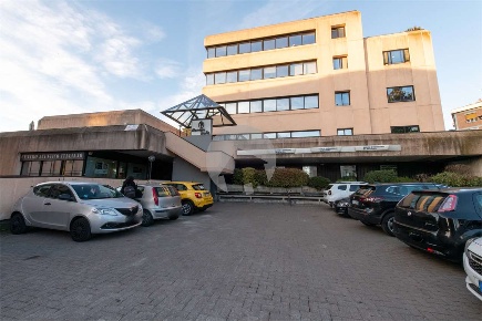 Foto Ufficio a Reggio nell'Emilia di 115 m² con 4 locali in vendita