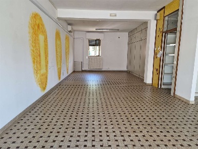Foto Negozio a Subbiano di 100 m² con 2 locali in affitto