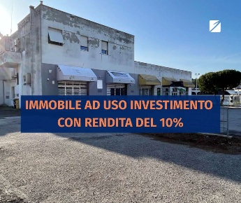 Foto Negozio in VIA GRANDI  53, Ancona Candia di 685 m² con 2 locali