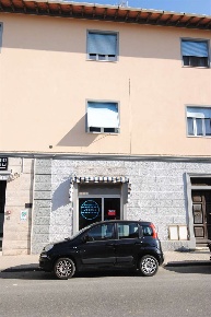 Foto Negozio in Corso Matteotti, Cecina Cecina Centro di 50 m² con 1 locali