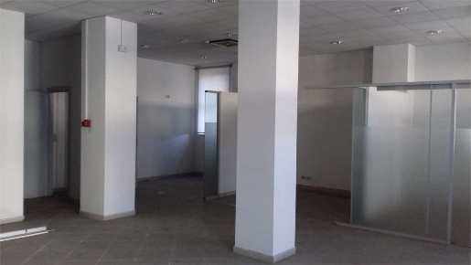 Foto Negozio in Via Tommaso Albinoni 106, Frosinone Pratillo di 150 m²