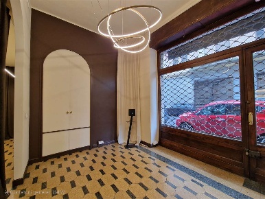 Foto Negozio a Pinerolo di 90 m² con 4 locali in affitto