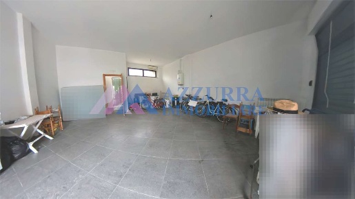 Foto Negozio a Vasto di 65 m² con 2 locali in vendita