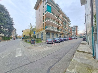Foto Negozio in via Reno 1, Rivoli Fratelli Cervi - Repubblica di 130 m²