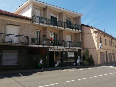 Foto Negozio in via roma 59, None Centro di 95 m² con 2 locali in vendita