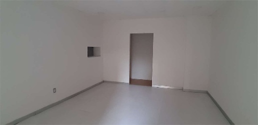Foto Negozio in C.SO MATTEOTTI  95, Ancona Cardeto di 30 m² con 2 locali
