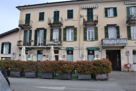 Foto Attività commerciale in Piazza Fratelli Bandiera, Verbania Intra