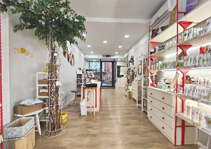 Foto Negozio a Lucca di 230 m² con 4 locali in vendita