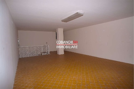 Foto Negozio in via guglielmo marconi, Verbania Pallanza Lago di 90 m²