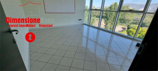 Foto Ufficio in via Taranto, Nola di 130 m² con 5 locali in affitto