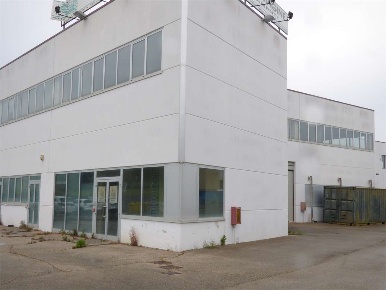 Foto Ufficio a Osimo di 420 m² con 11 locali in vendita