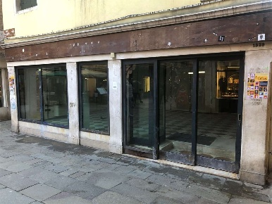 Foto Negozio in Campiello dei meloni, Venezia Rialto di 97 m² con 5 locali